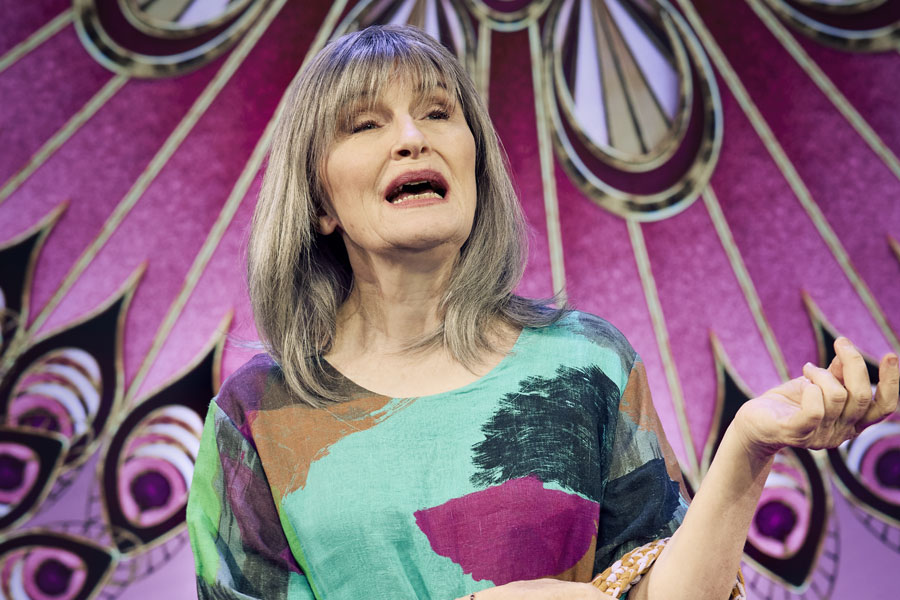 Cirkusrevyen / Emilia Therese